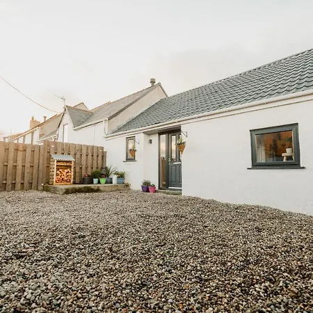 Villa The Cow Shed At Pencraig à Holyhead Extérieur photo