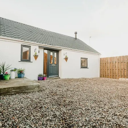 Villa The Cow Shed At Pencraig à Holyhead Extérieur photo